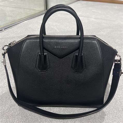 givenchy bb05118012 000 101|Givenchy.